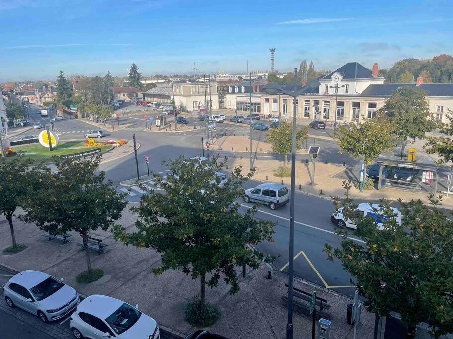 T2 Face Gare Sncf Appart Hotel Le Cygne 1 Bourges Exterior foto